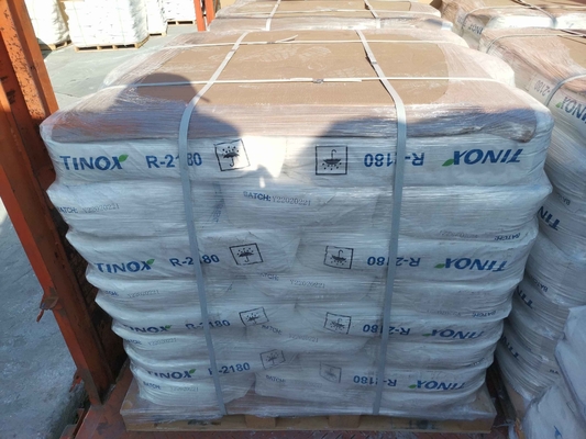 Haute durabilité Blanc Tio2 sulfate rutile Dioxyde de titane Résistance à la chaleur et durée de conservation 2 ans pour les applications extérieures